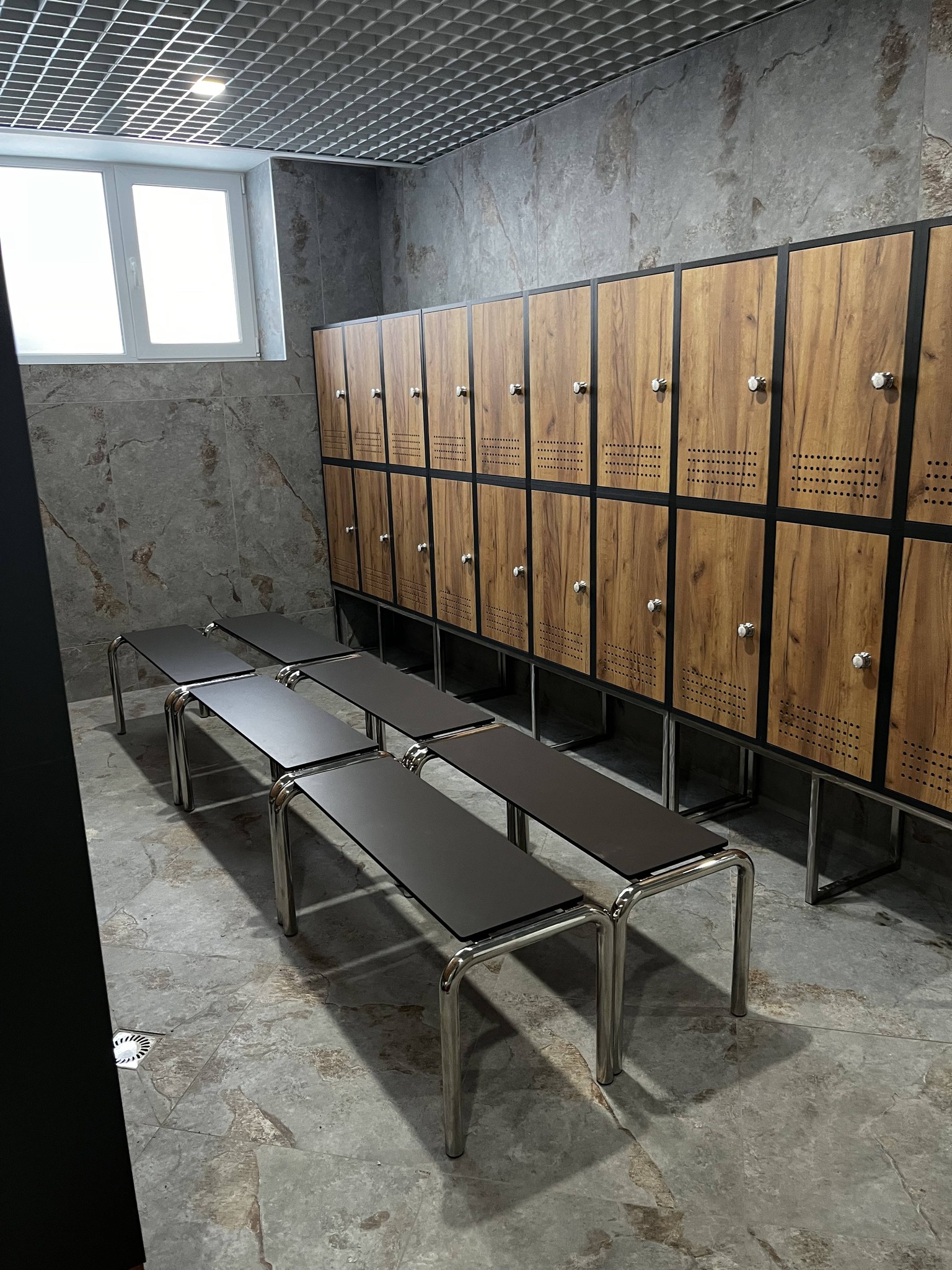 Сантехнічні кабінки у школі вищої спортивної майстерності