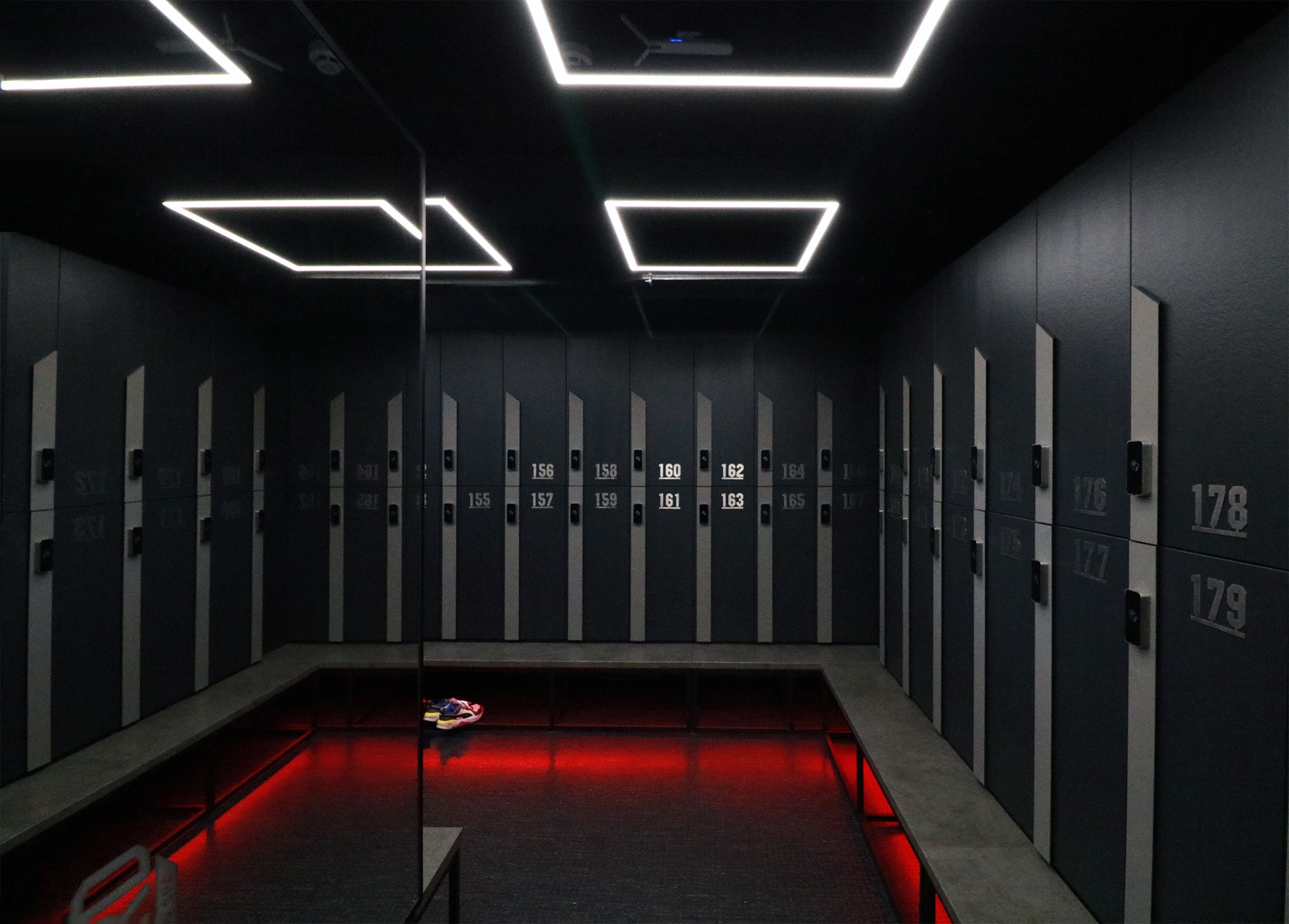 Локери в Go Hard fitness&spa