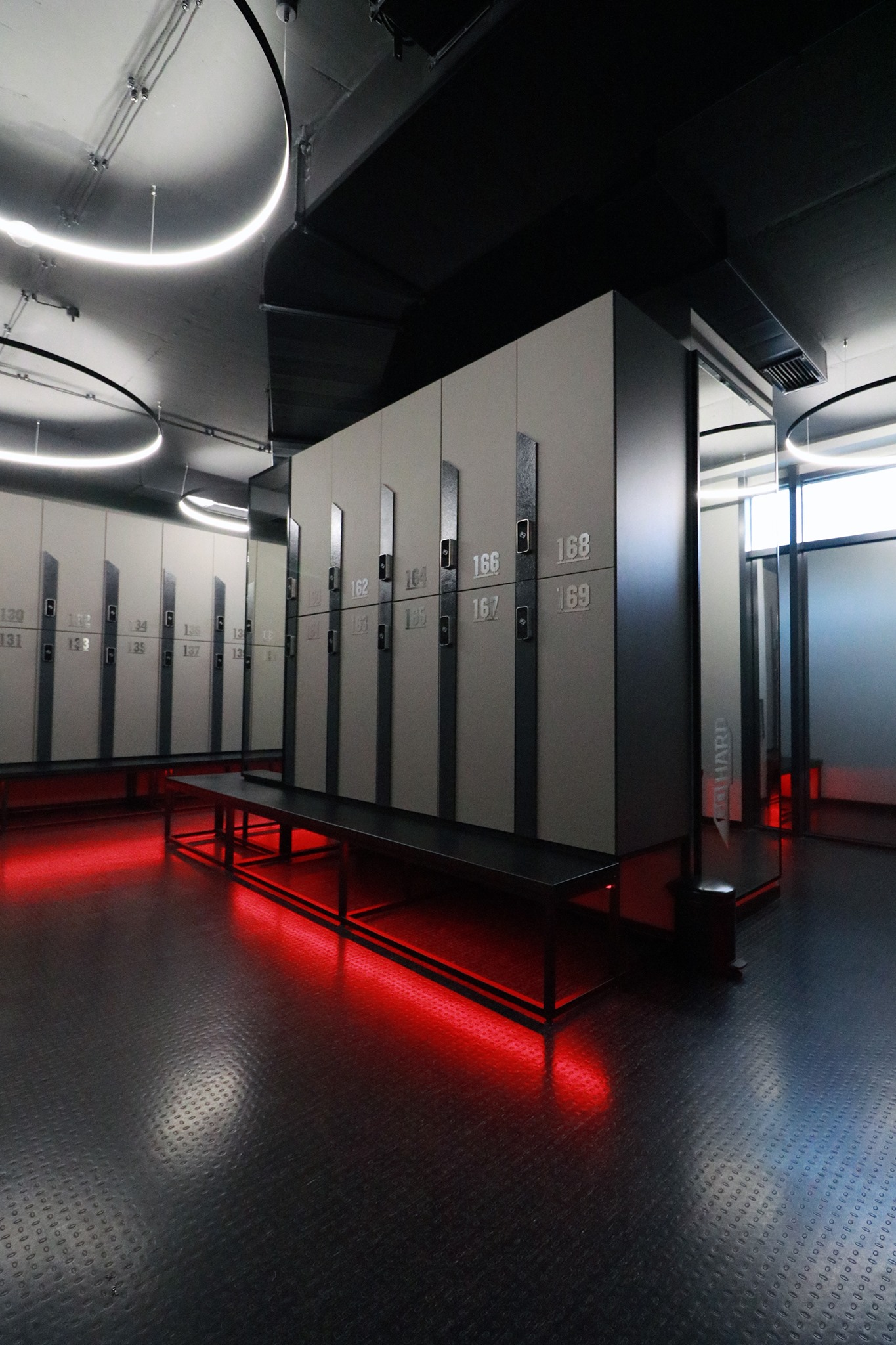 Локери в Go Hard fitness&spa